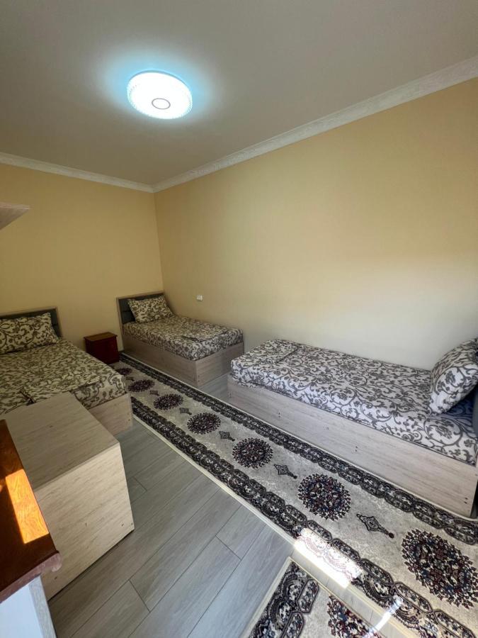 In Center Of Bukhara Family Guest House Mirg'Iyos Exterior foto