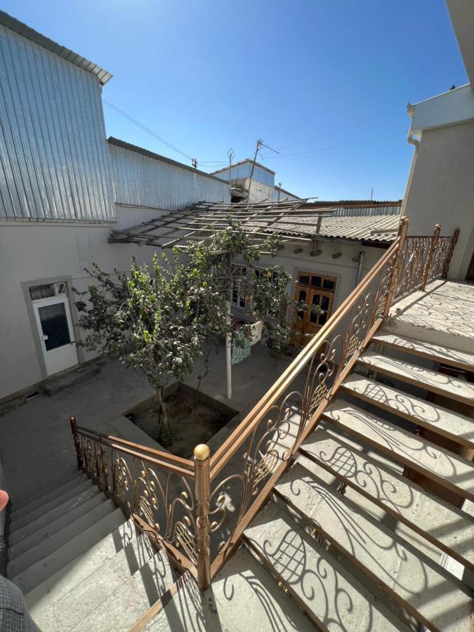 In Center Of Bukhara Family Guest House Mirg'Iyos Exterior foto